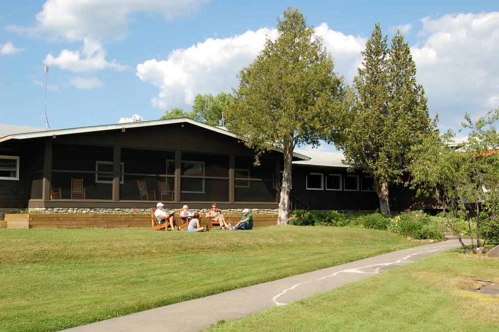 Killarney Mountain Lodge Exterior photo